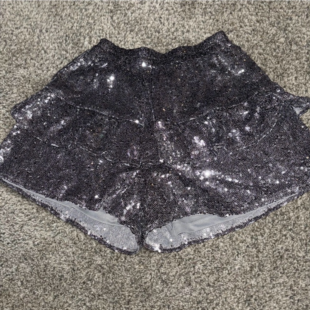 1.4.3. Story by Line Up Gray Shorts